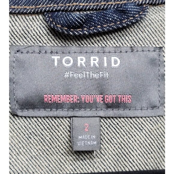 NWT Torrid 2 Rigid Vintage Denim Pleated Trucker Jacket 2X 18 20 - Picture 10 of 13